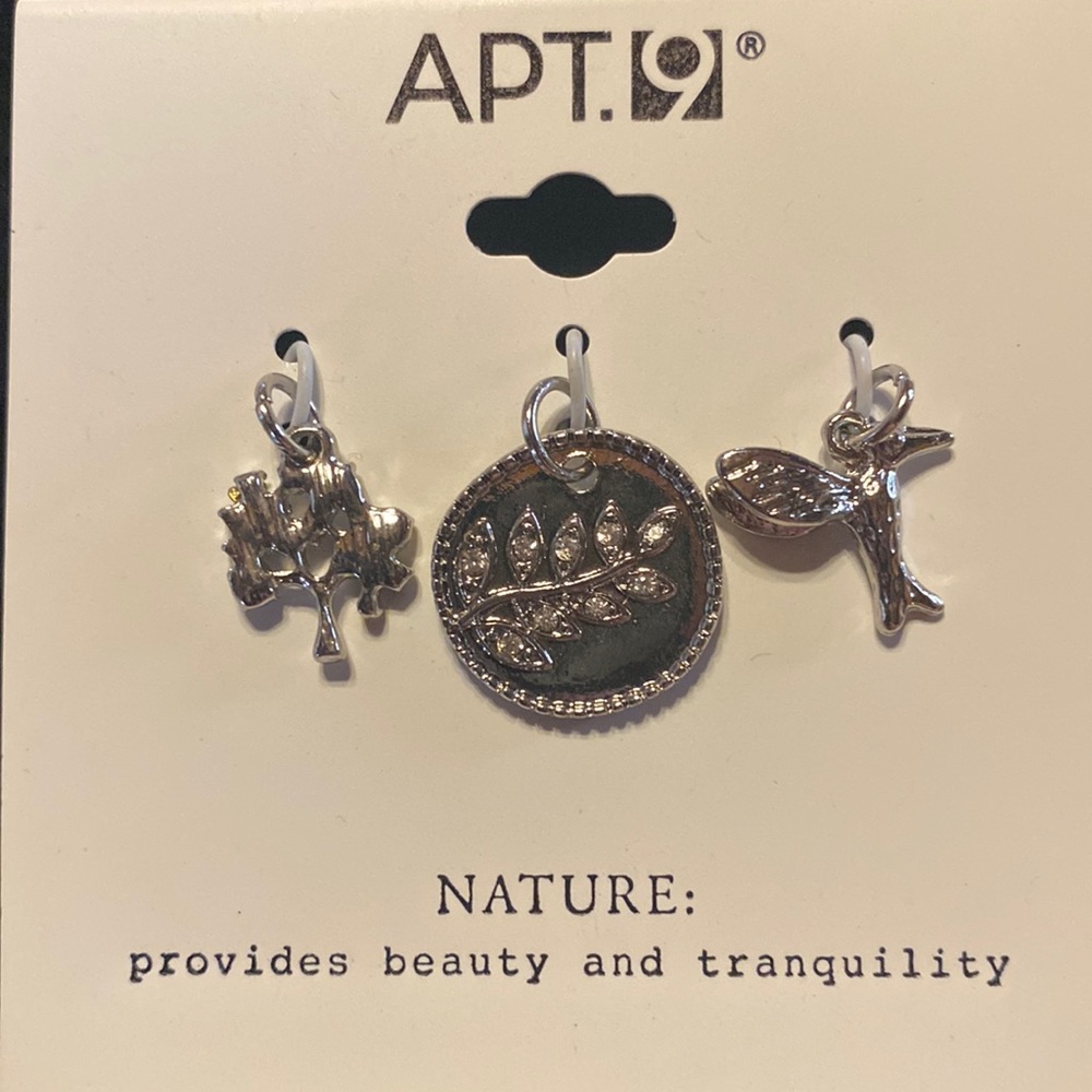 NWT APT.9 Nature charms
